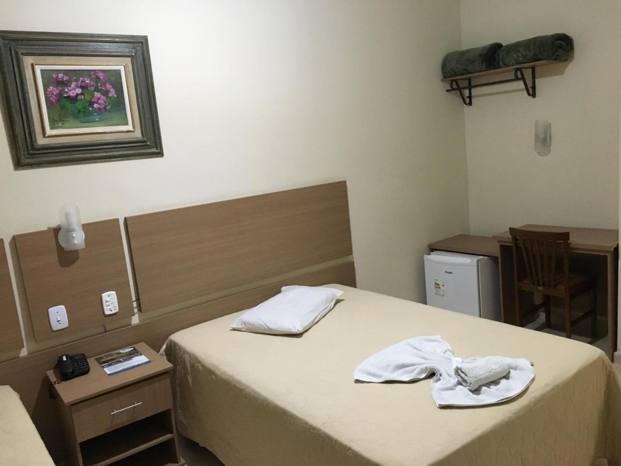 Hotel Vila Rica 阿尔费纳斯 外观 照片